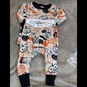 Boys Old Navy 3-6 mos 2 piece Halloween pjs.